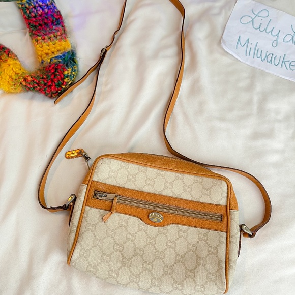 🍒🎄Vintage Gucci Plus monogram crossbody bag🍒🎄 - Picture 1 of 14